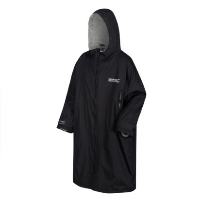 REGATTA WATERPROOF CHANGING ROBE BLACK - Image 3